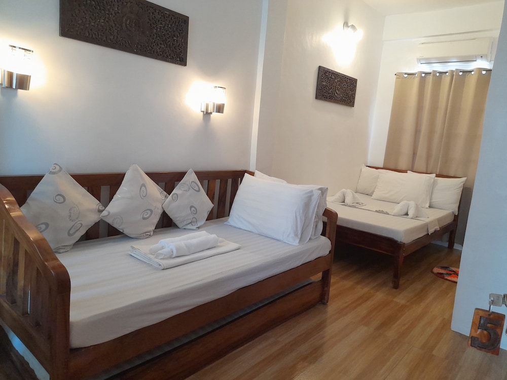 1 BEDROOM, DELUXE, BEACH FRONT