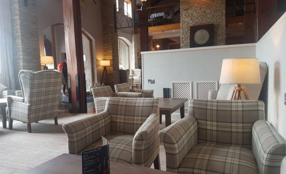 MILL PARK HOTEL 6/59
