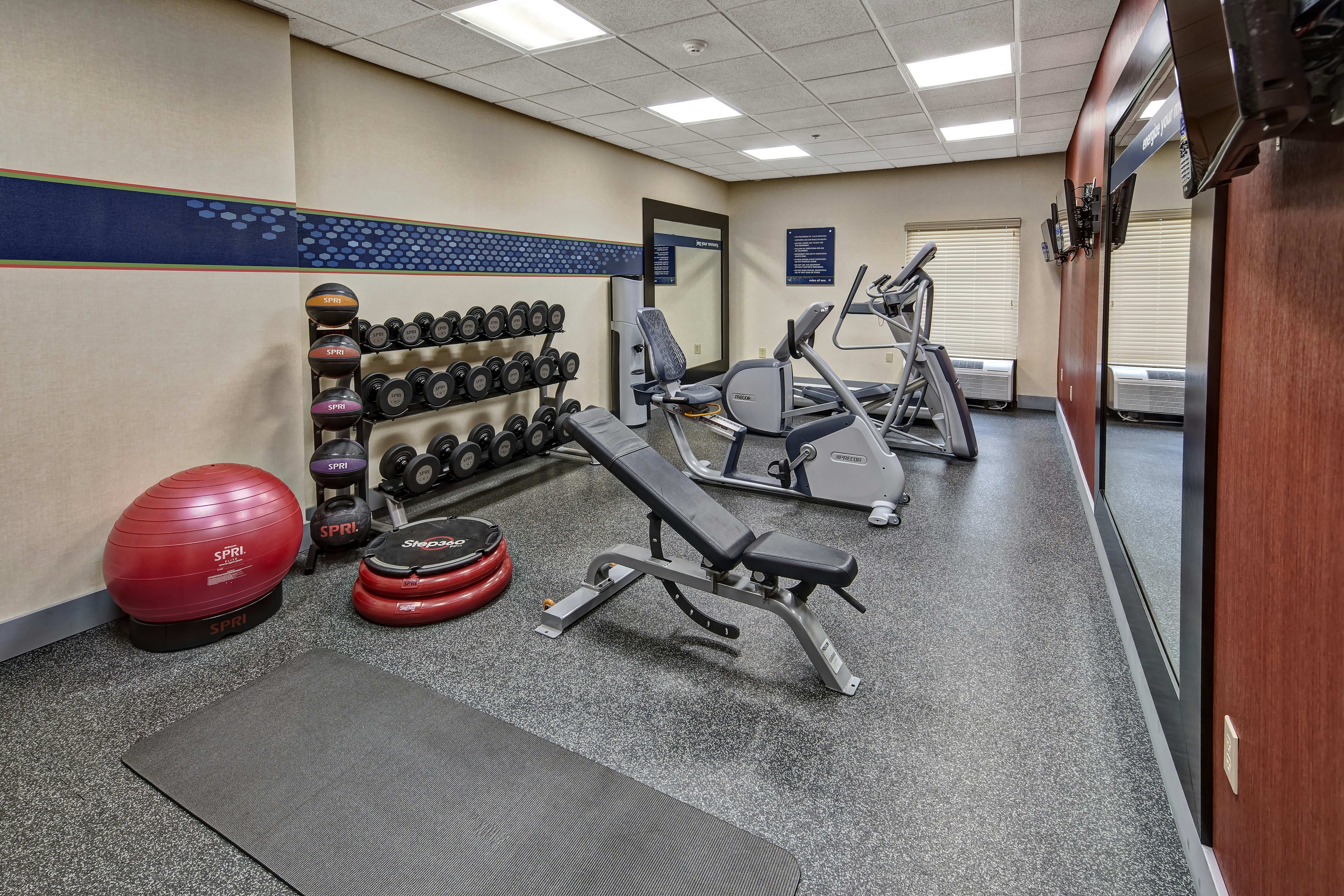 Hampton Inn Houston Baytown 19/34