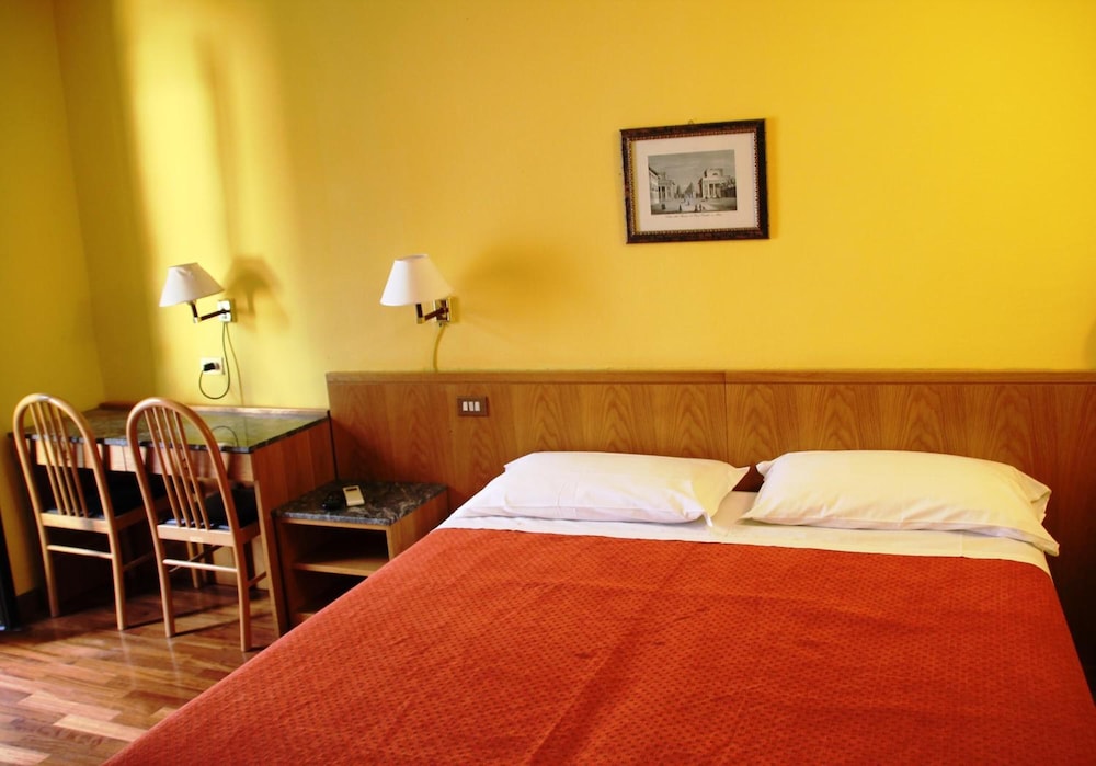 Hotel Vecchia Milano 11/57