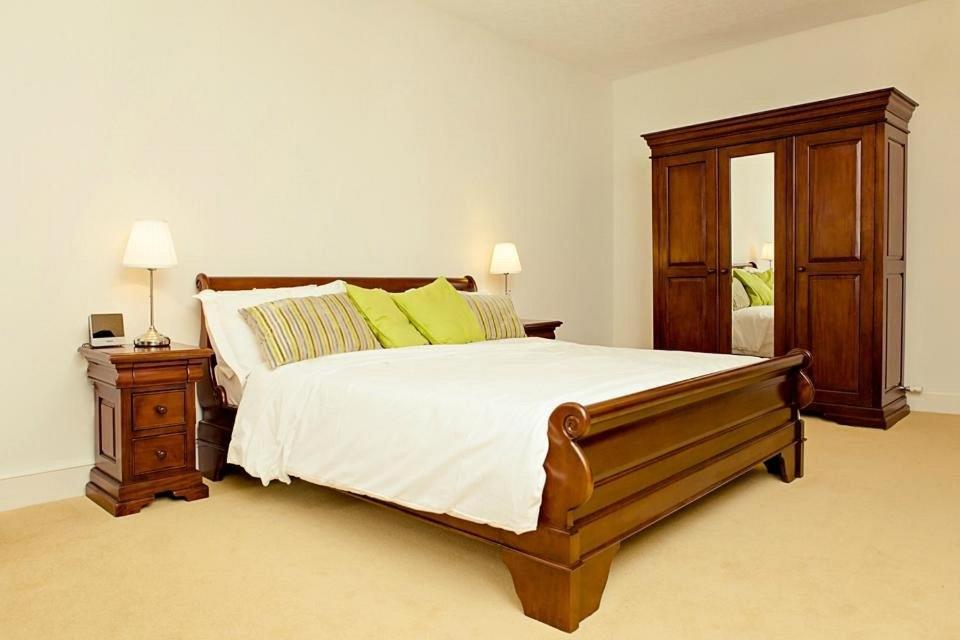 The King's Arms Hotel And Restaurant 8/23
