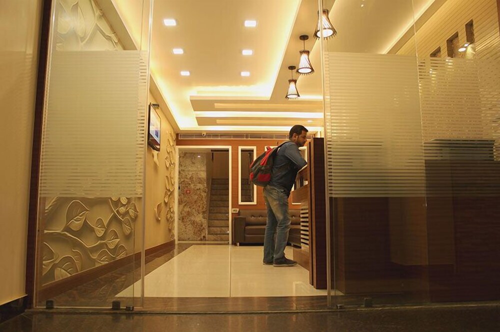 Hotel Kama International 2/40