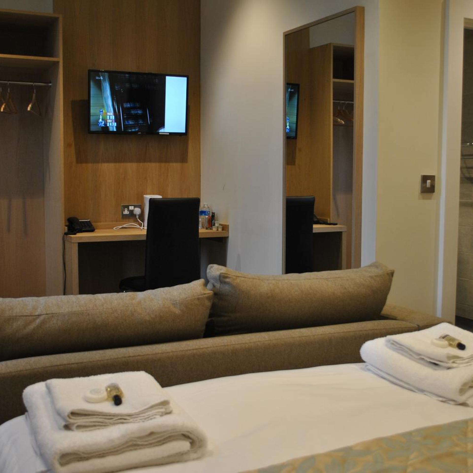 Dreams Hotel 35/56