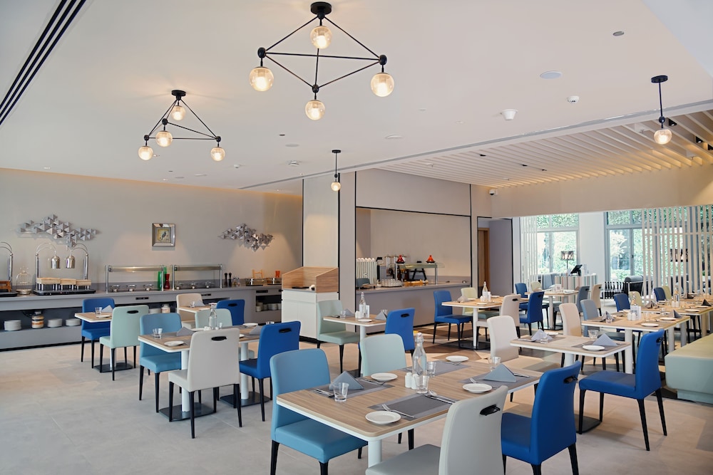 The District Hotel Jumeirah, Dubai 42/61