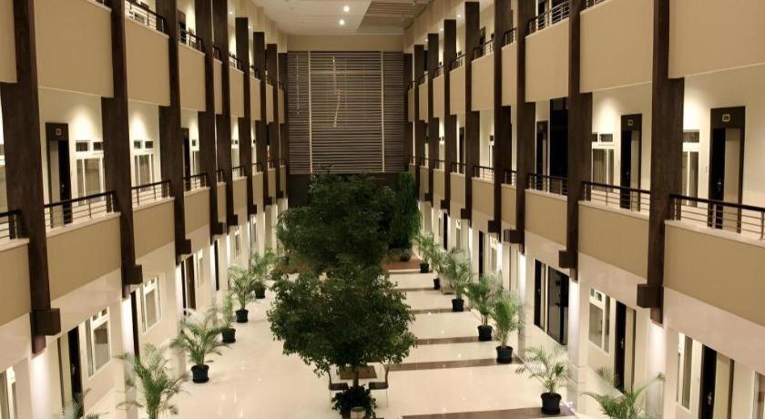 Mega Permata Hotel 39/39