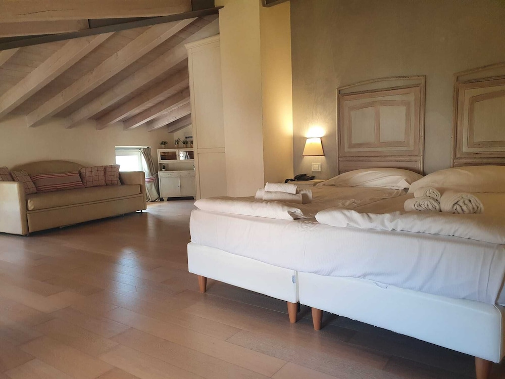 1 BEDROOM, STANDARD, QUADRUPLE