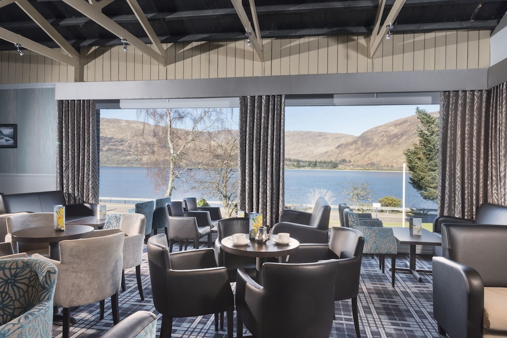 Caledonian Hotel 25/42