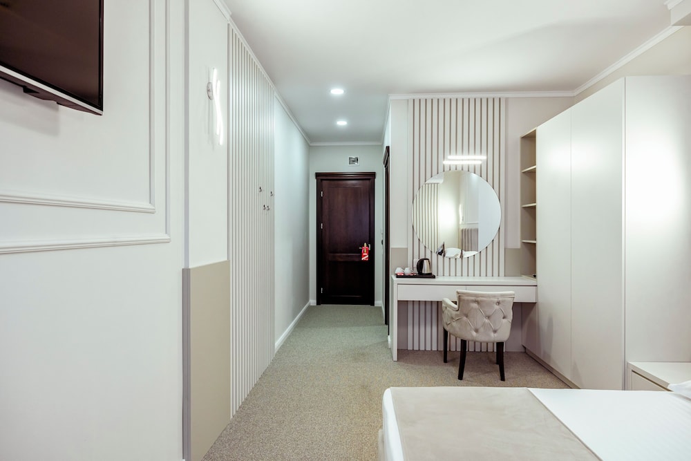 La Strada Boutique Villa 56/70