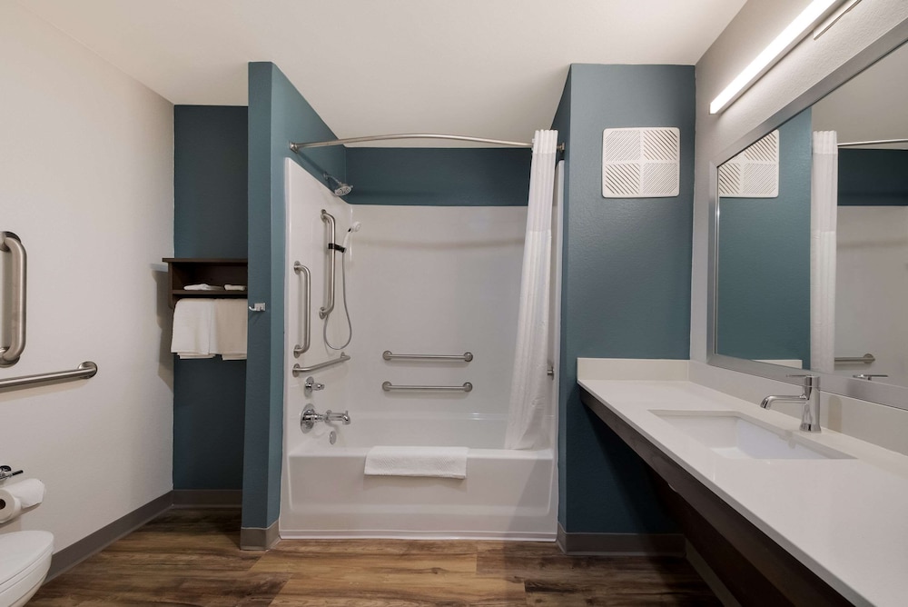 WoodSpring Suites San Antonio UTSA - Medical Center 19/21