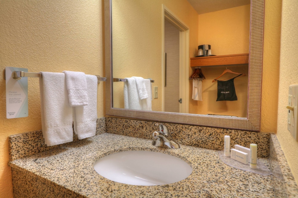 Fairfield By Marriott Mt Pleasant 13/30