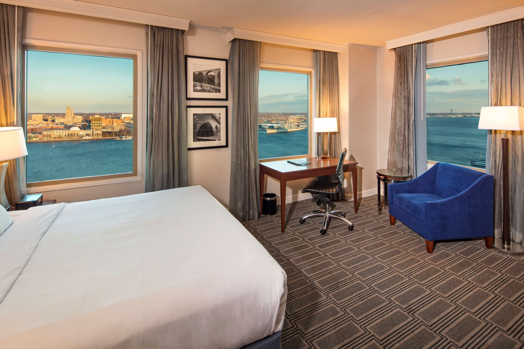 Exclusive, Studio, King Bed, Club Lounge Access
