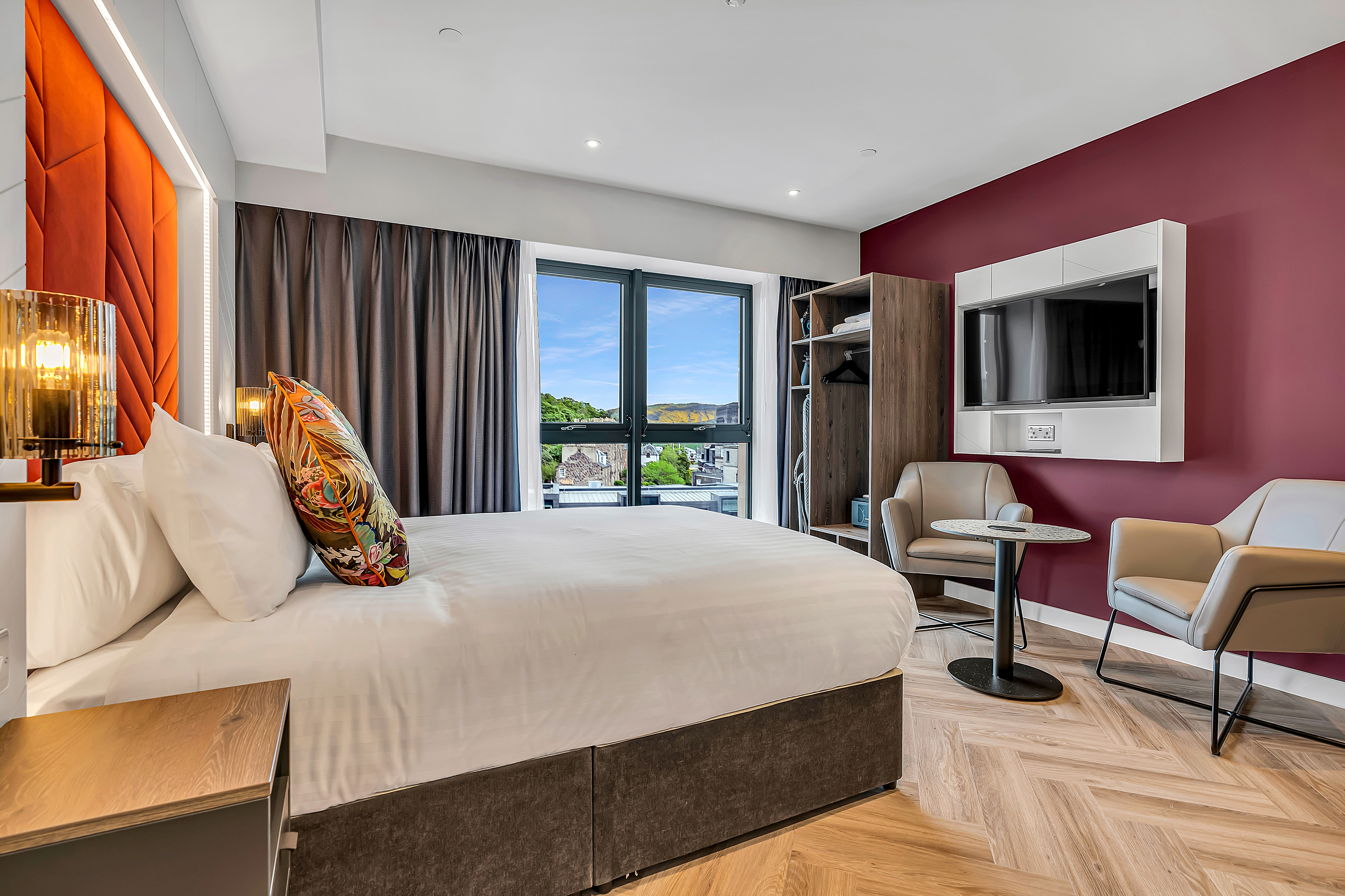 Roomzzz Edinburgh 26/58