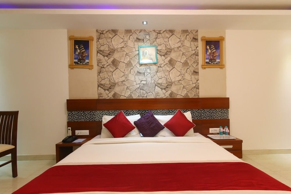 Icon Suites By Bhagini 30/50