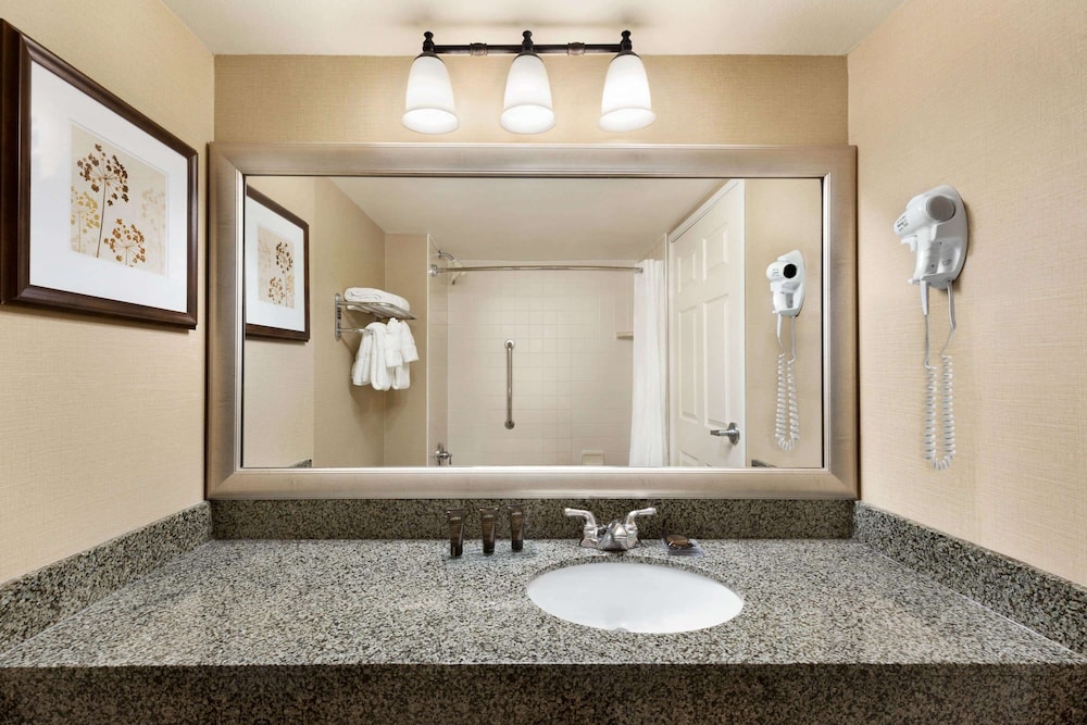 Wingate by Wyndham Greenwood Village/Denver Tech 16/47