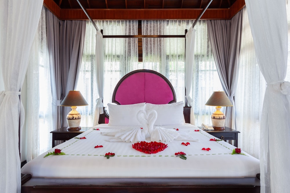 Honeymoon Pool Villa