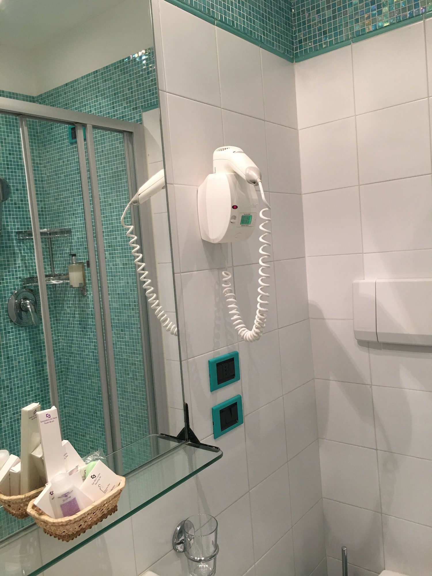 غرفة قياسية ثلاثية بسرير مزدوج وسرير فردي، GREEN PARK HOTEL 7/9