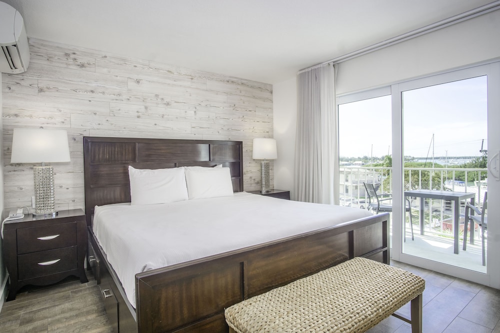 Skipjack Resort Marina 27/70