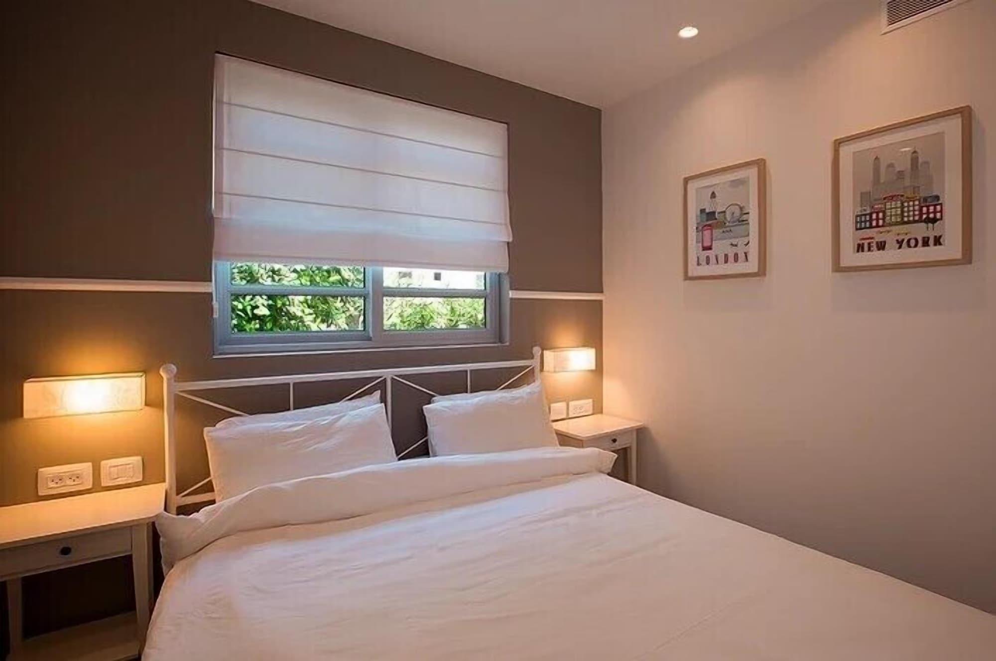 2 BEDROOMS, CITY, APARTMENT