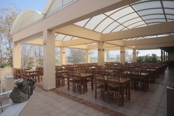 ROSELANDS HOTEL BUNGALOWS 17/43