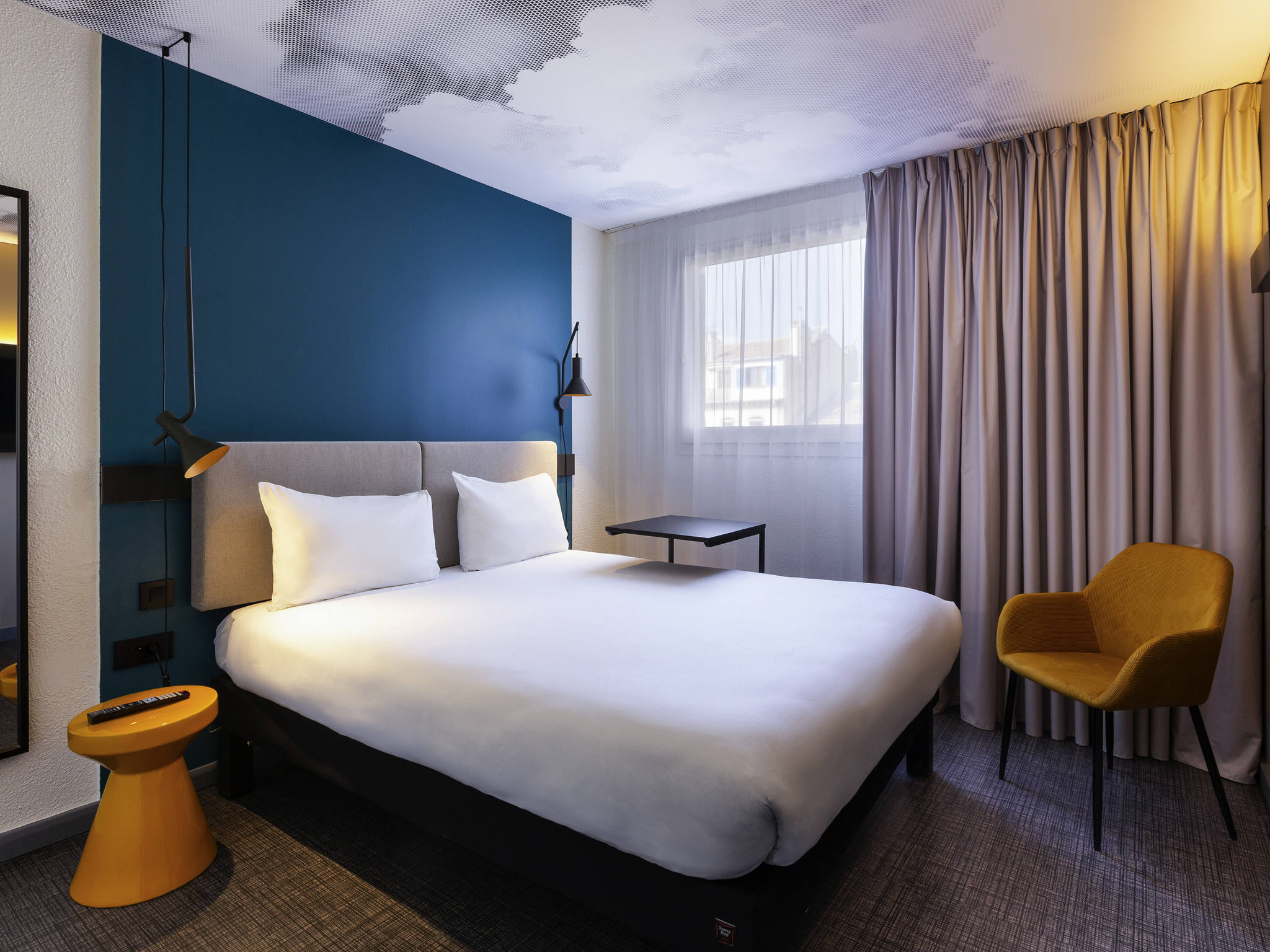 FAMILY, DOUBLE AND TWIN BEDS