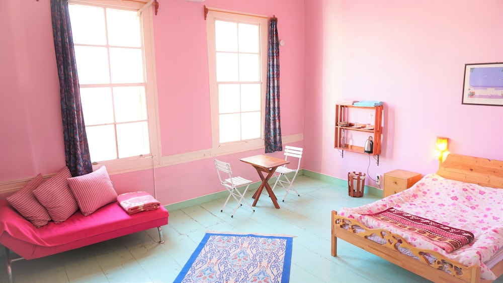Lotus Garden Hostel 21/35