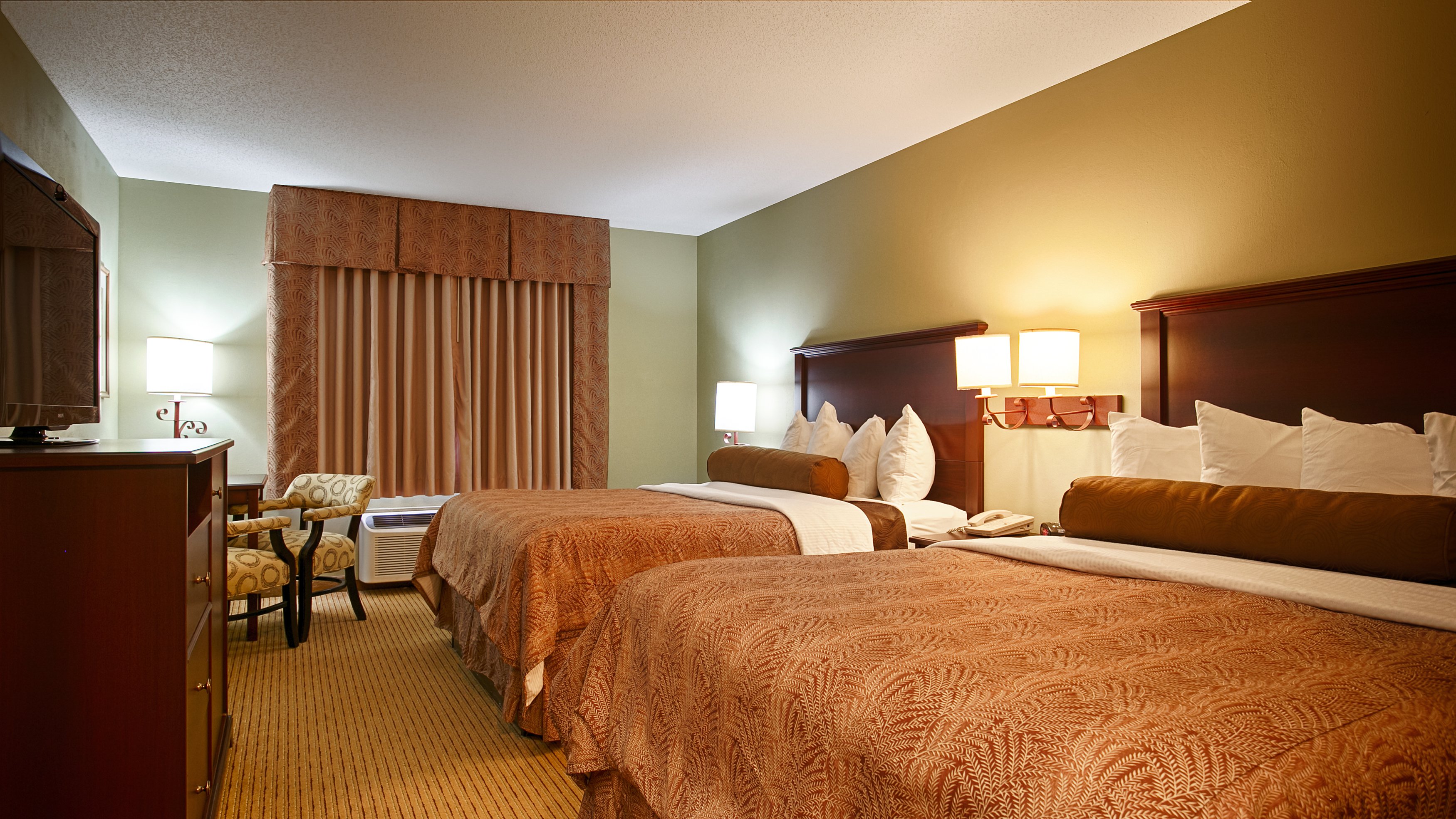 Best Western Plus Concord Inn 25/75