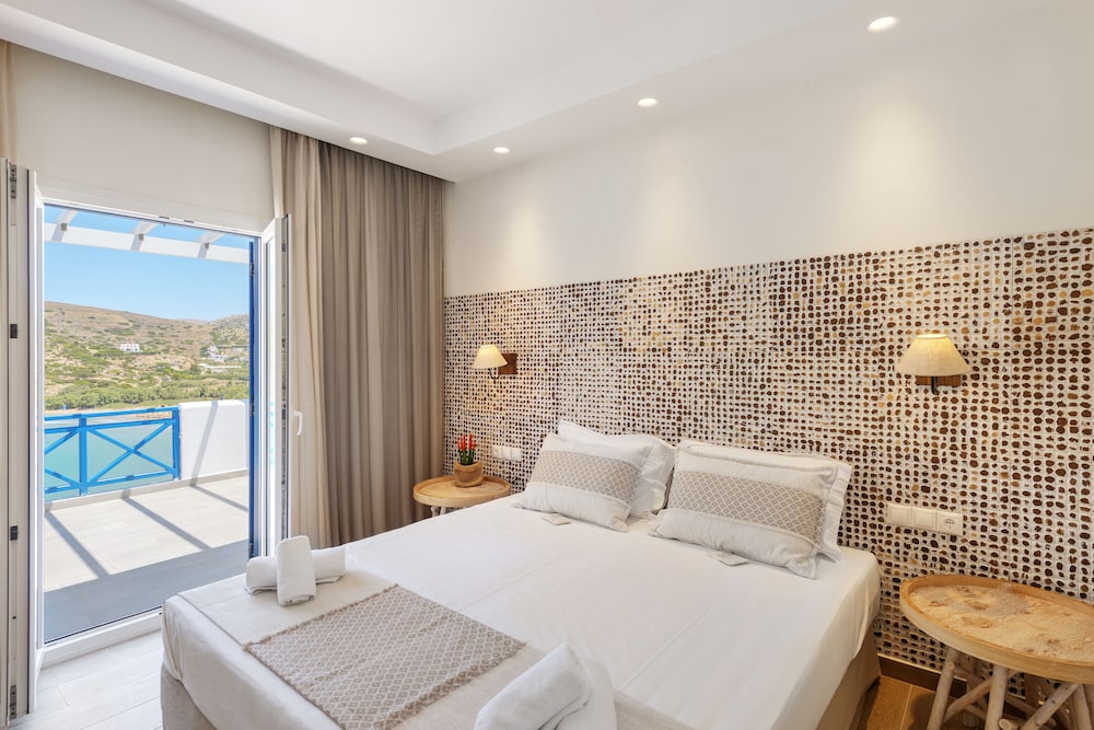 Dolphin Bay Seaside Resort & Suites 17/74
