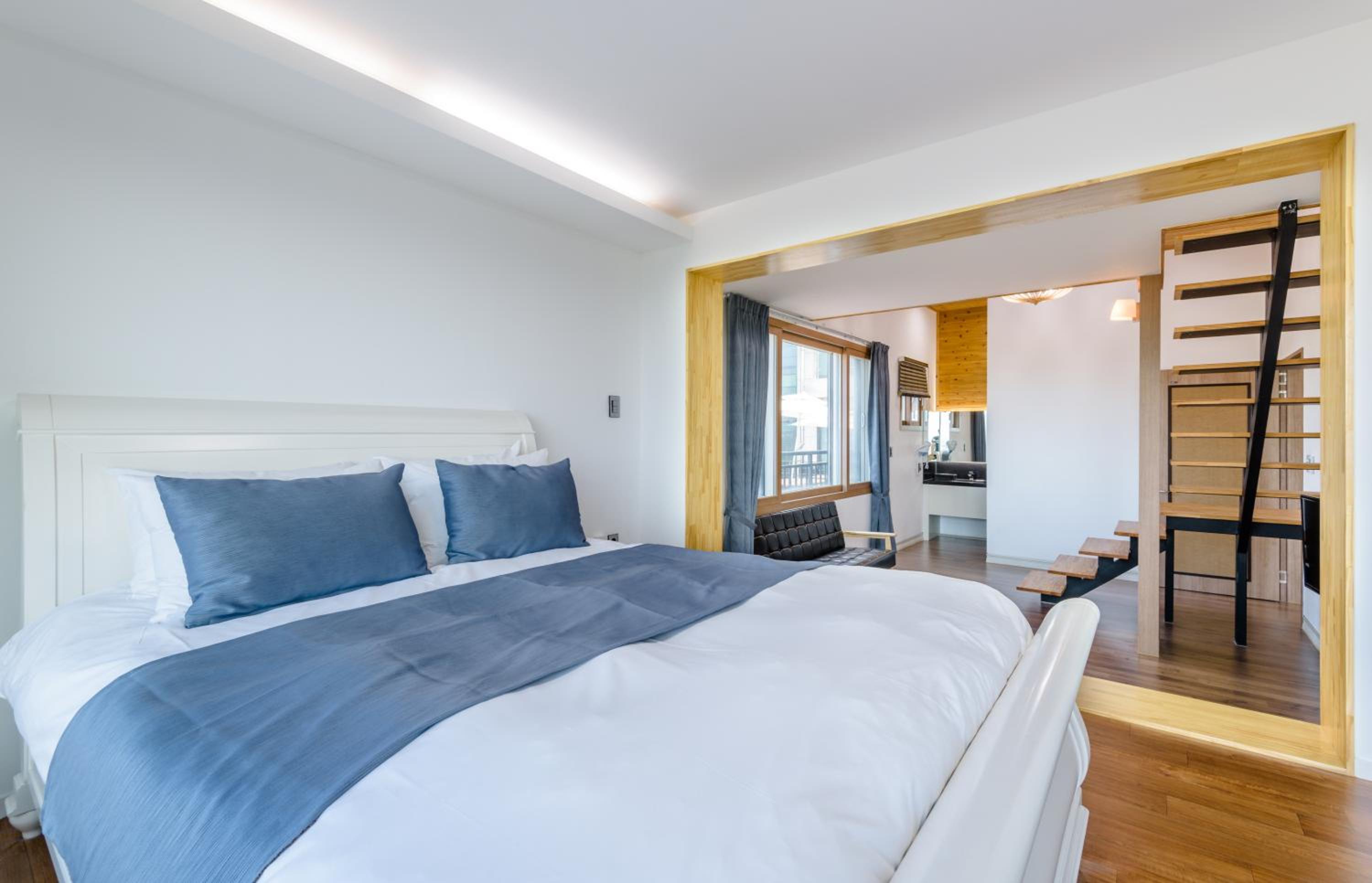 Pool, Jinjil, Villa, Double Bed
