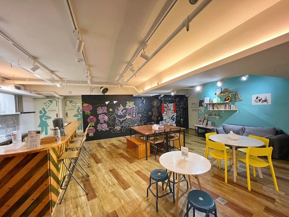 Paper Plane Hostel 39/50