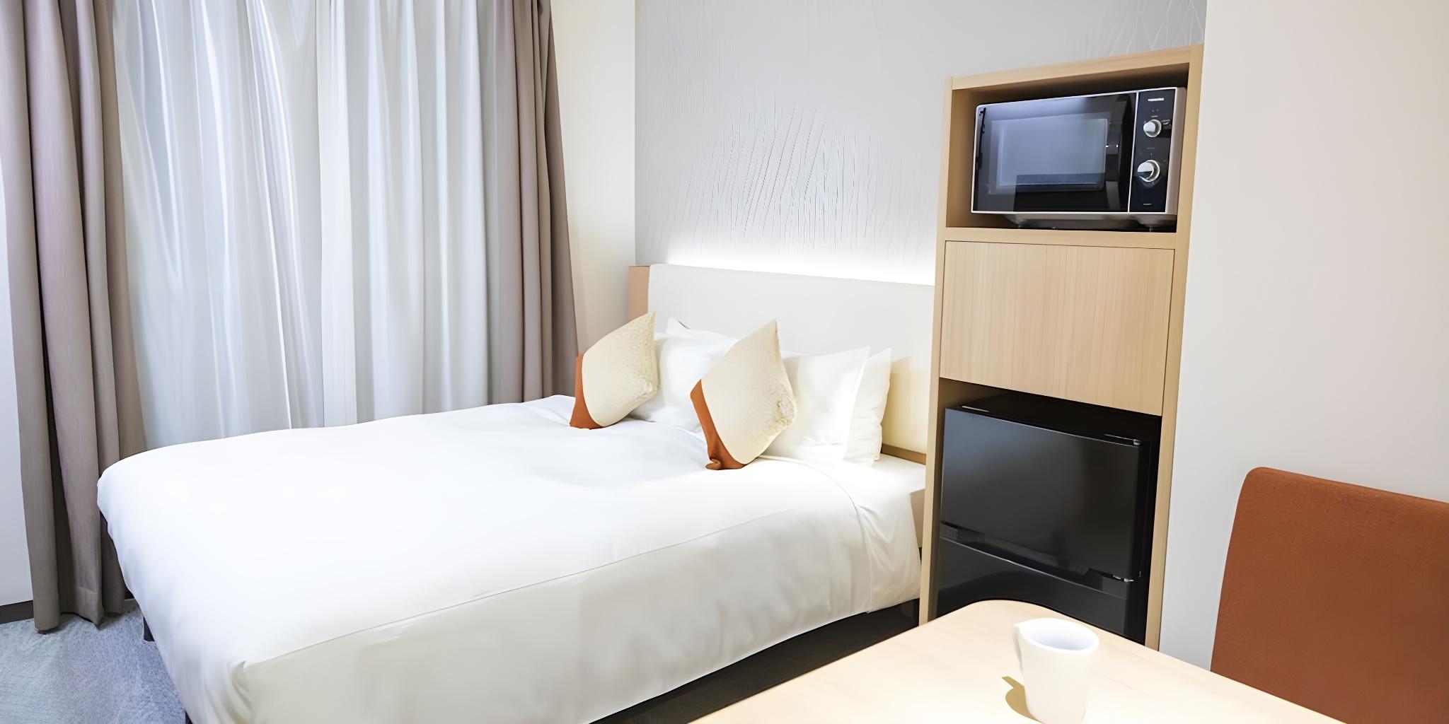 Moderate, Single, Double Bed