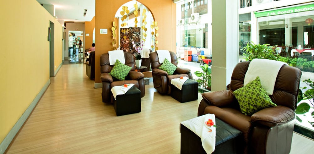 C N Hotel Patong 31/46