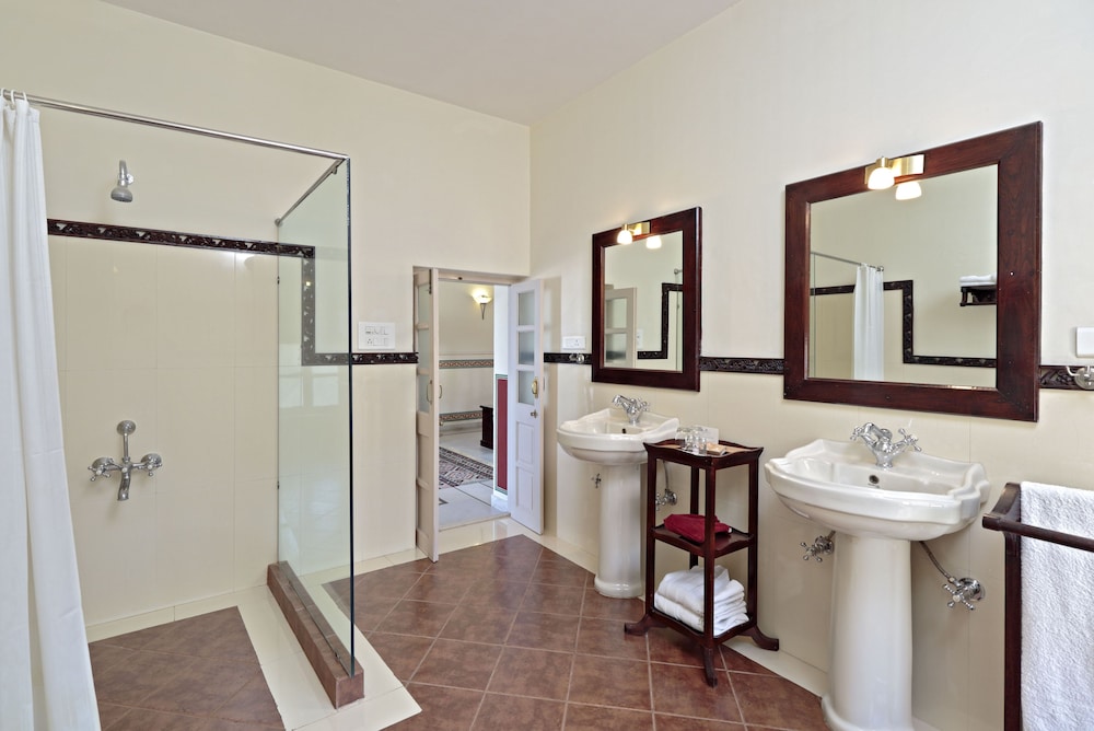 ROHET GARH 52/54
