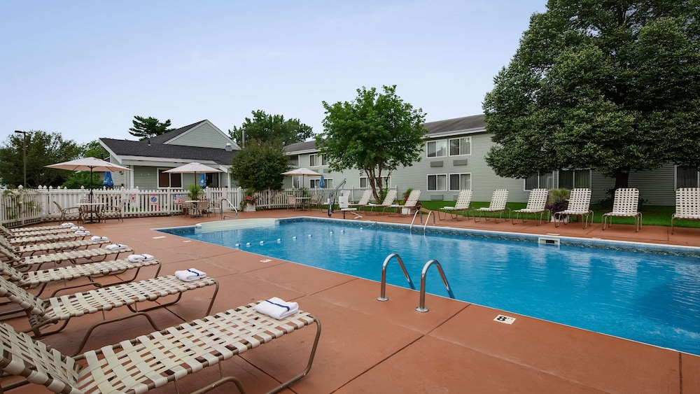 Best Western Plus Windjammer Inn & Conference Center 4/46