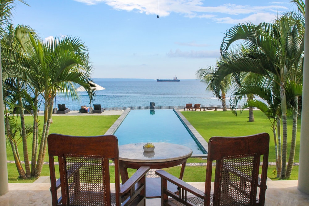 Sea Breeze Candidasa 50/68