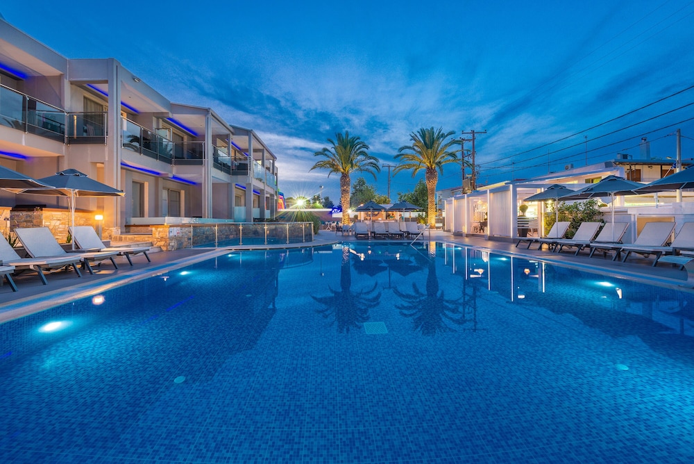 Dionysos Hotel Suites in KASSANDRA