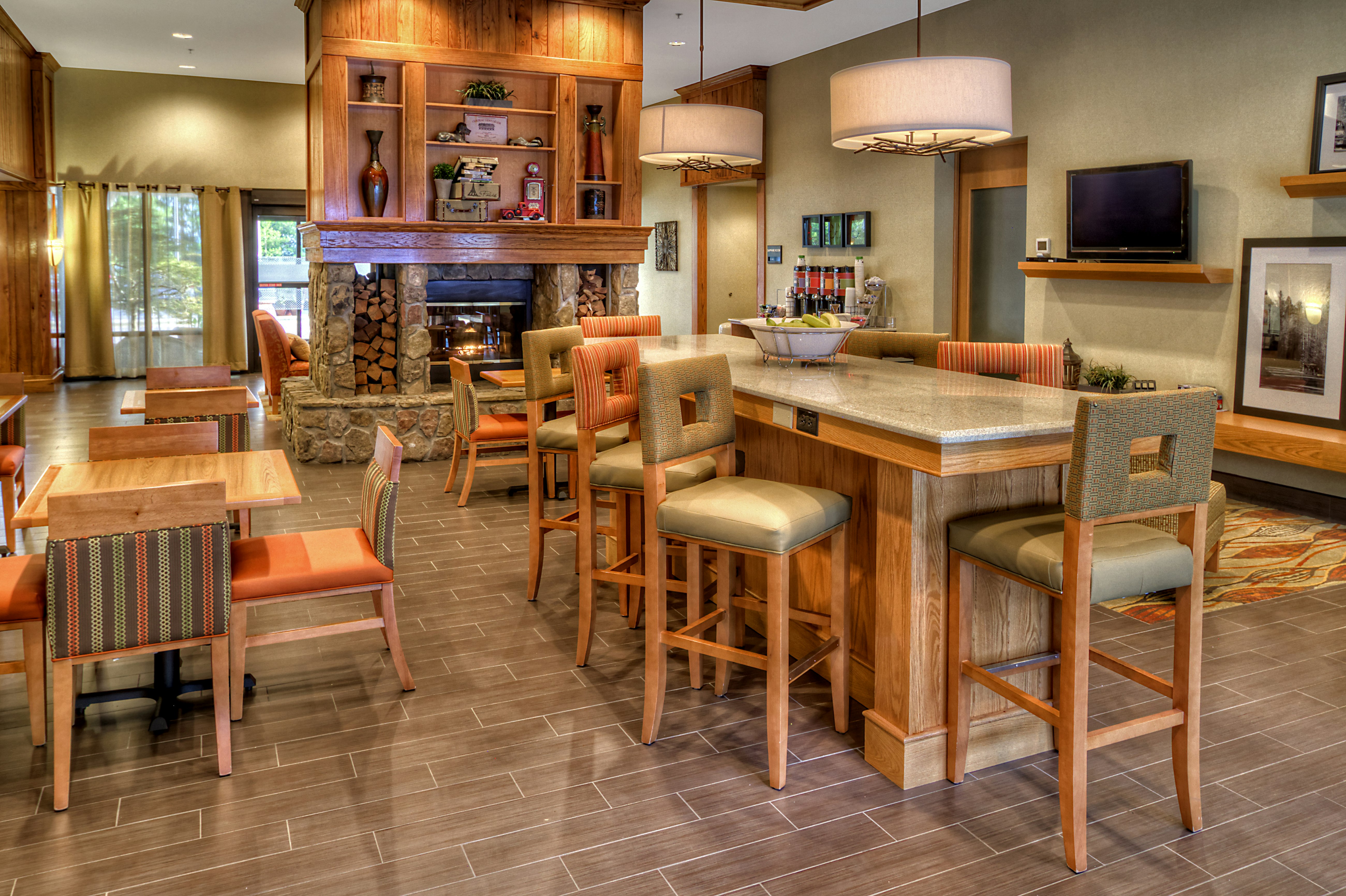 Hampton Inn Franklin Nc 15/30