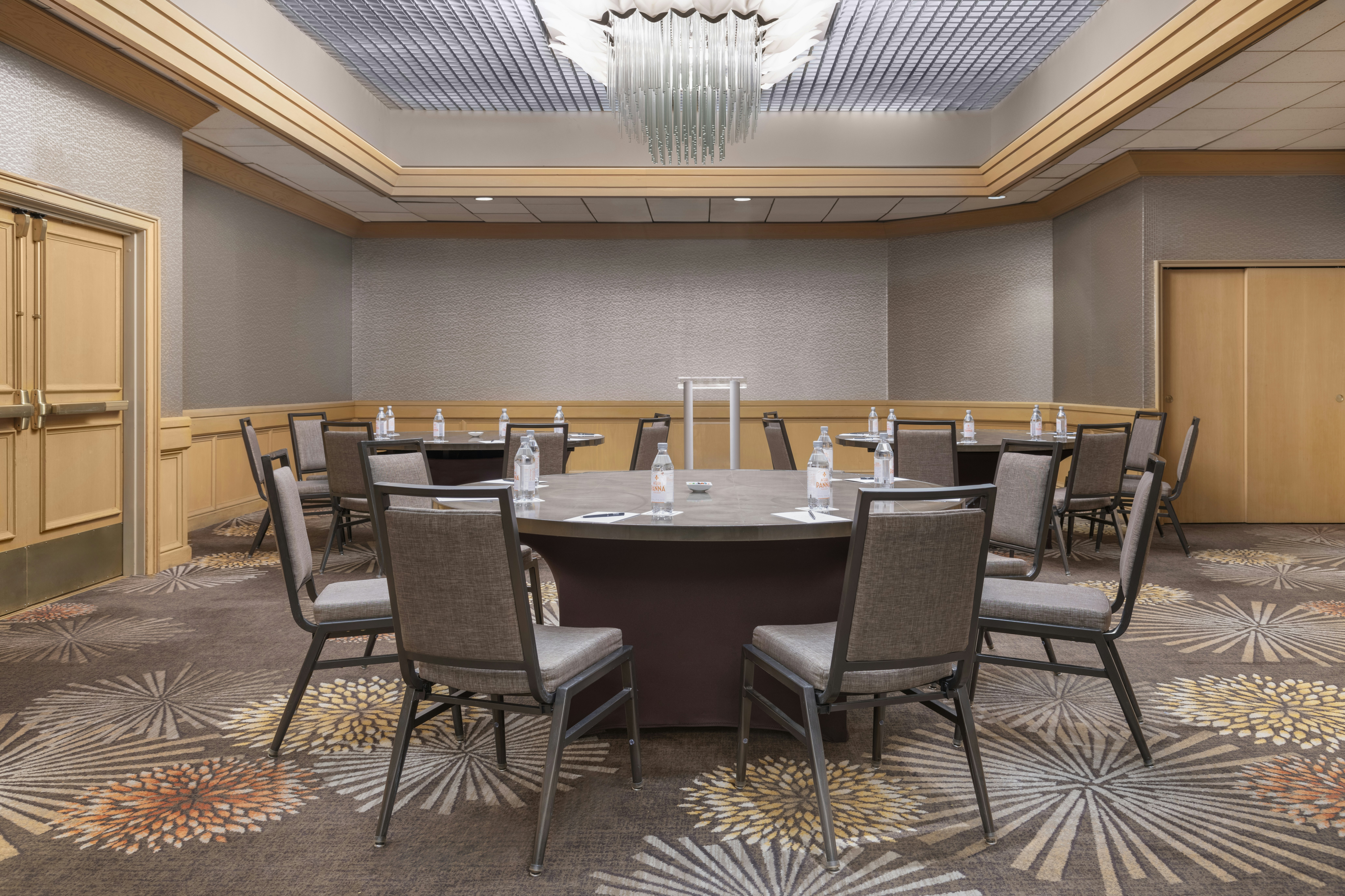 Hilton Orange County/Costa Mesa 70/78