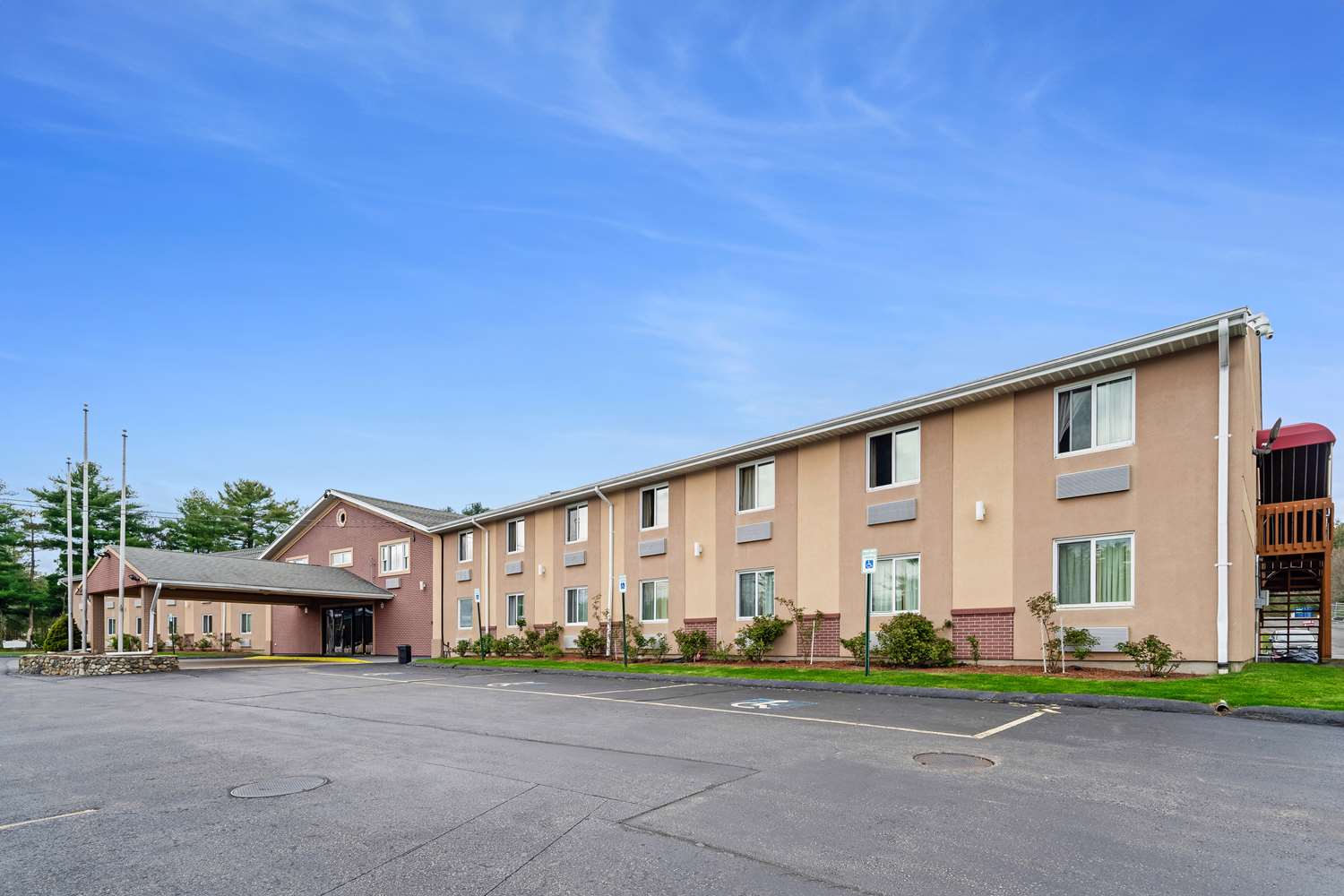 Americas Best Value Inn Foxboro 2/35