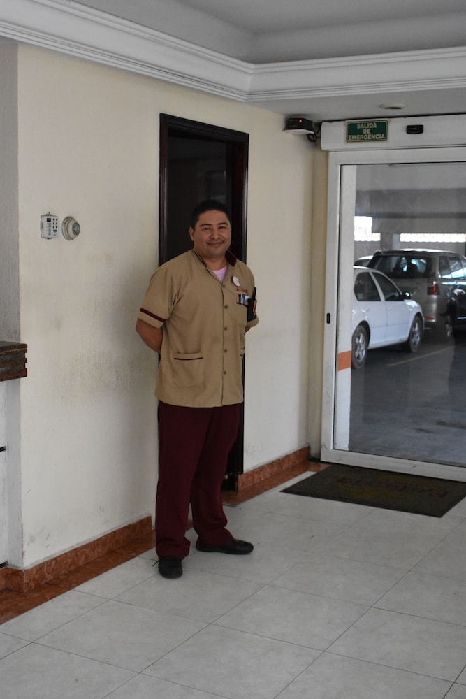Hotel Baluarte 12/73