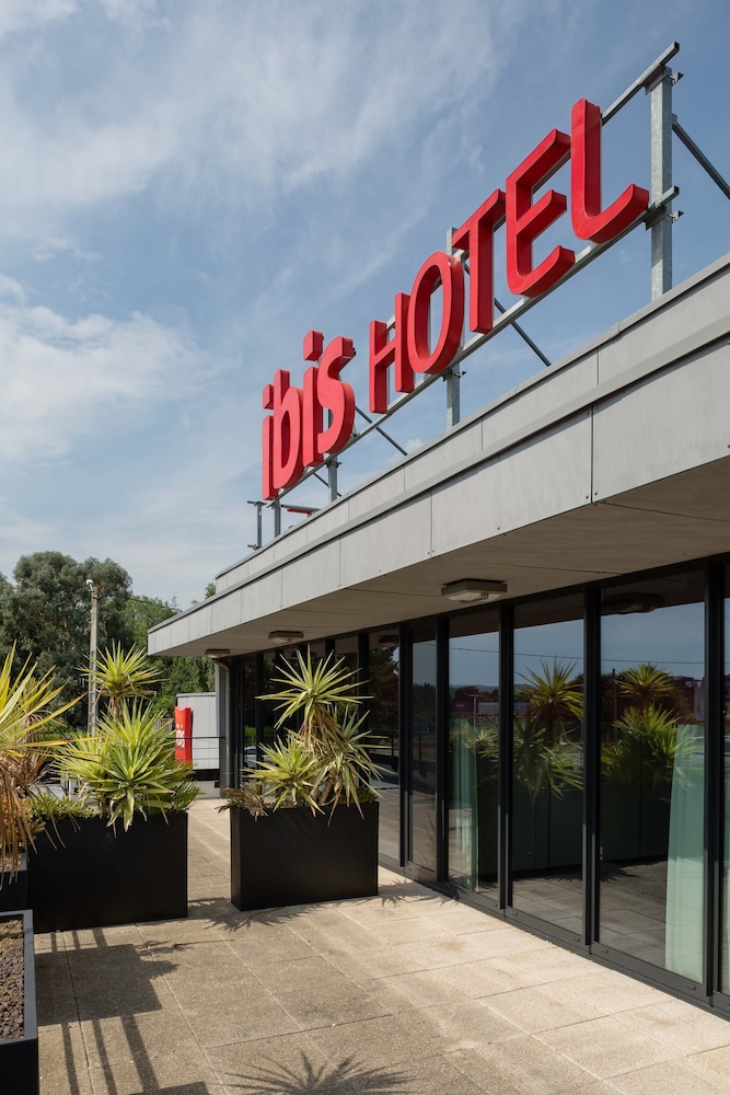 Ibis Guingamp - Coeur De Bretagne 56/63