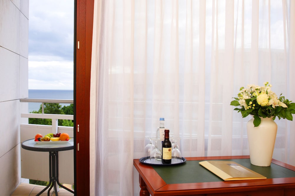 Cliff Hotel Rugen Resort Spa 55/72