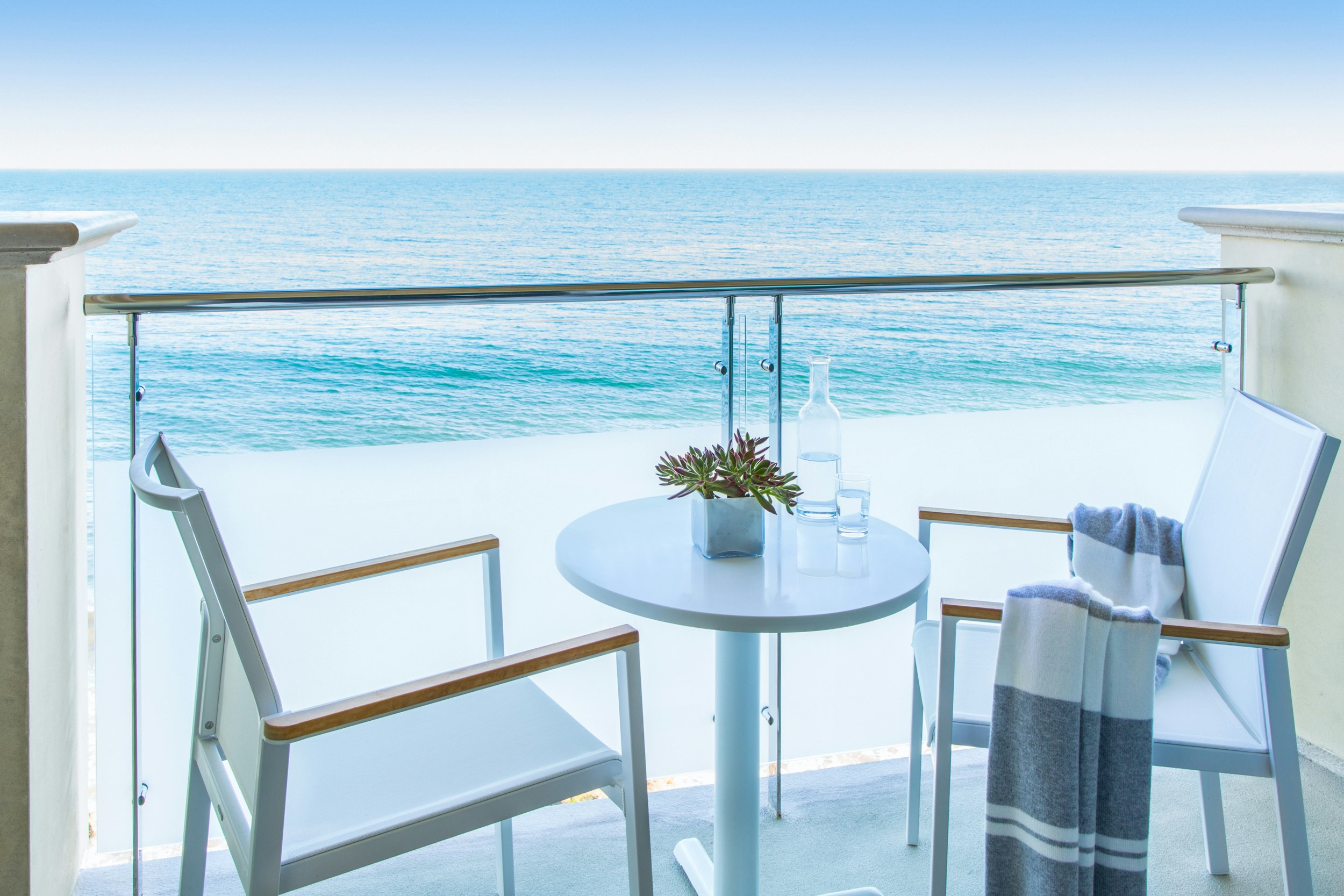 Malibu Beach Inn 39/45