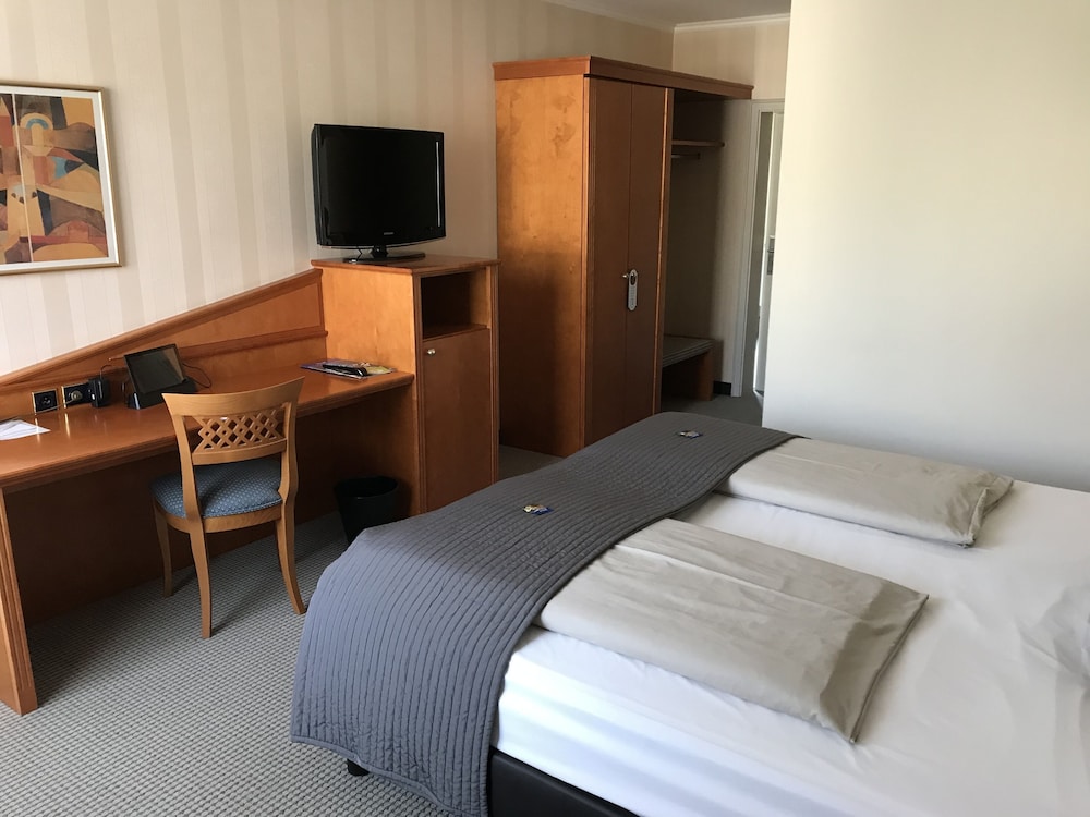 Schlosshotel Bad Wilhelmshohe 15/50