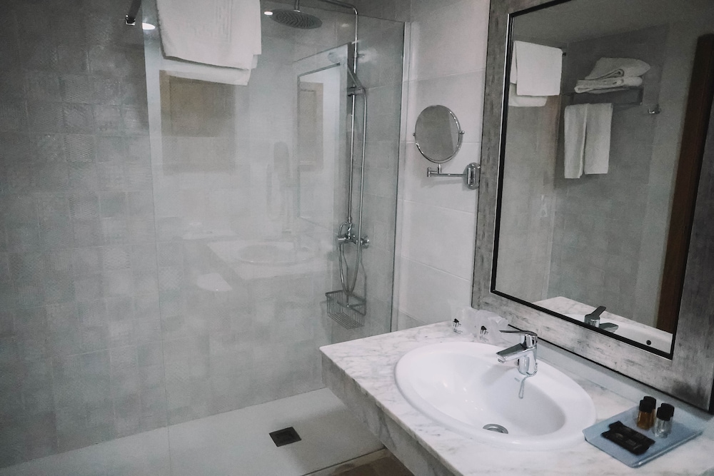 غرفة سوبيريور بسريرين مزدوجين، Alba Seleqtta Hotel Spa Resort 5/5