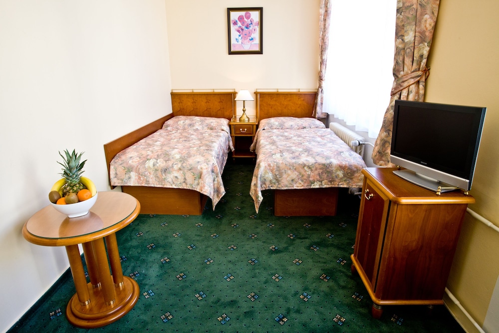Melantrich Sivek Hotels 32/46
