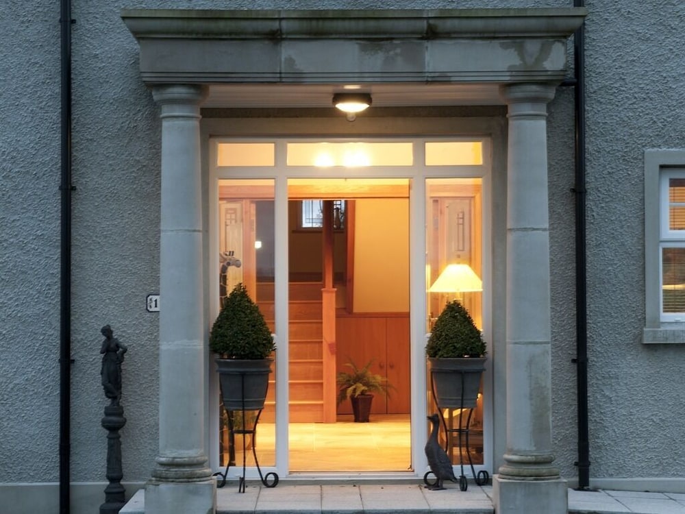 Crowfield House 2/58