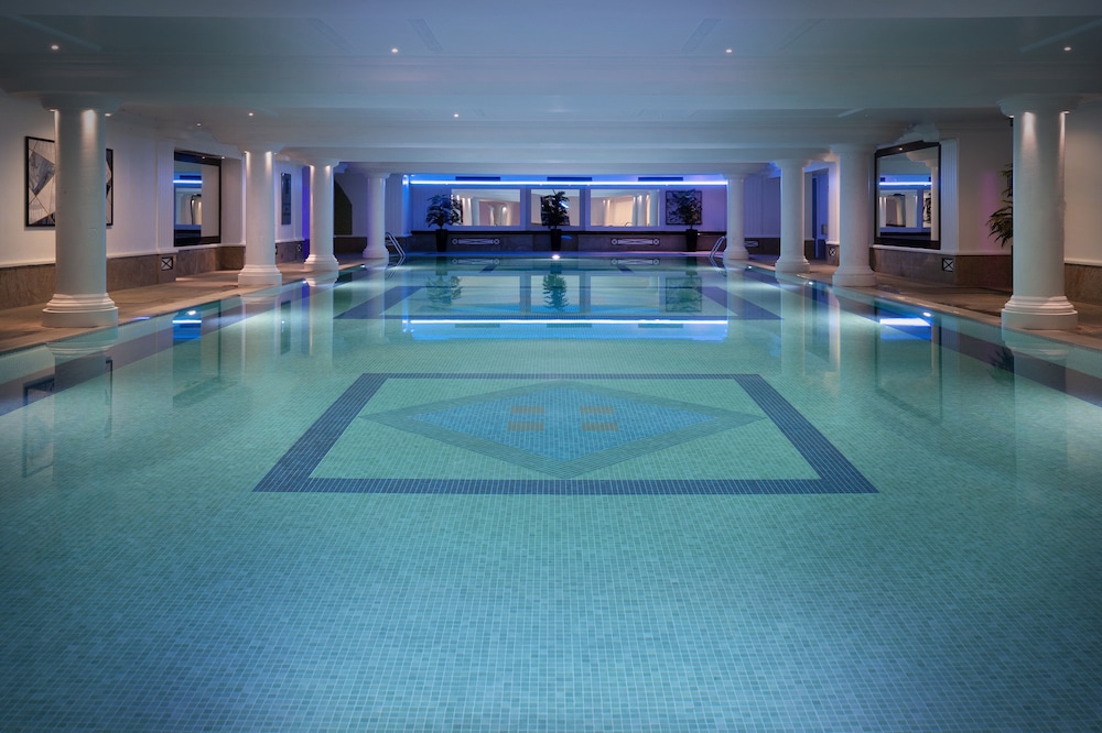 Lobby at Leonardo Royal Hotel London City, LONDON