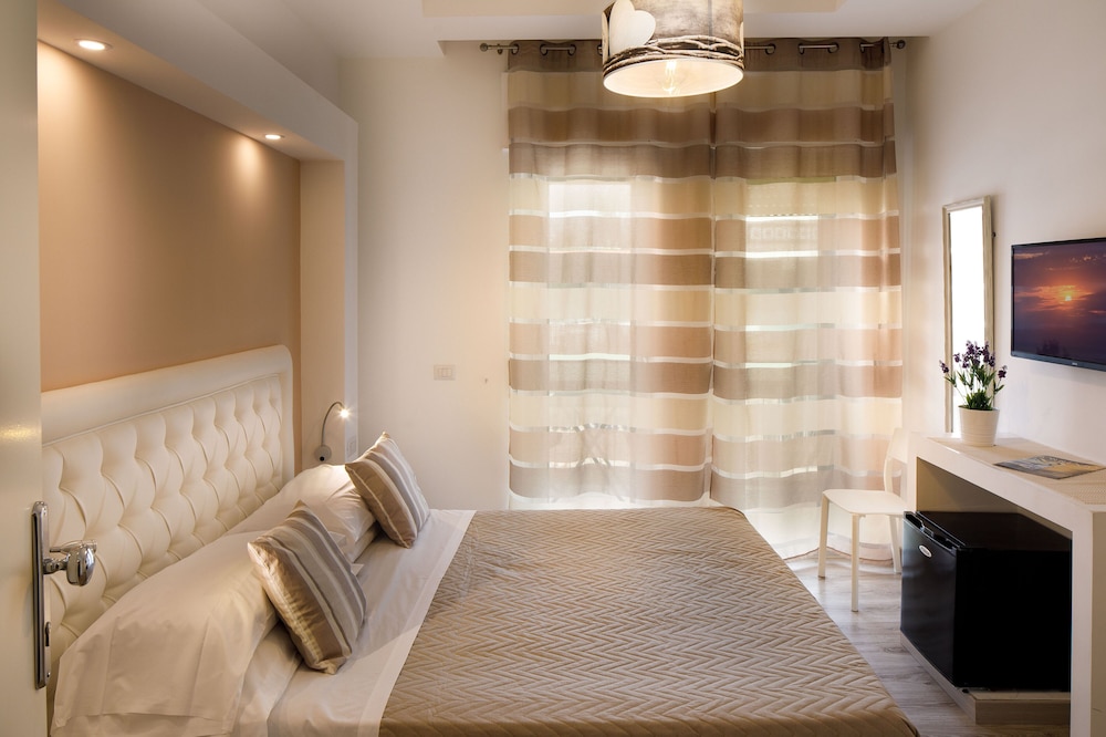 Sorrento Comfort Rooms 16/22