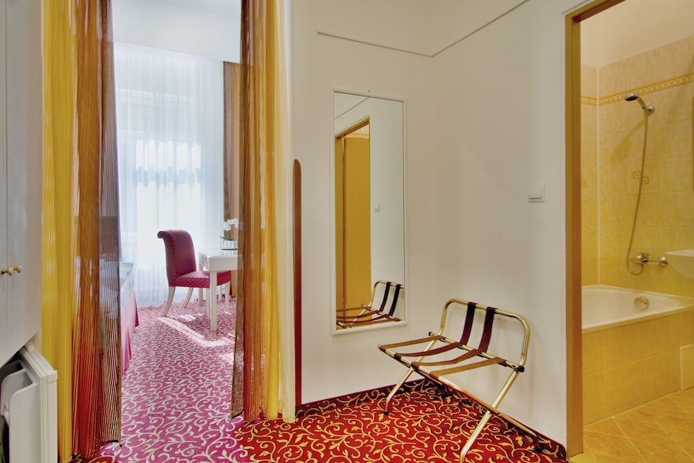 Hotel Romania 41/41