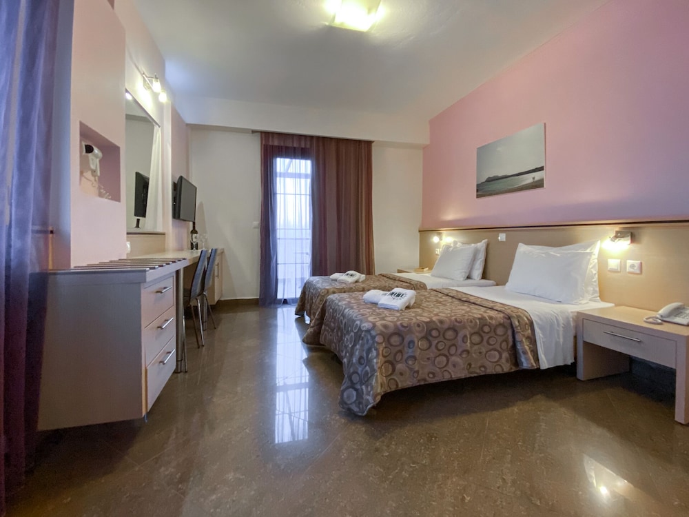 Irini Hotel 25/63